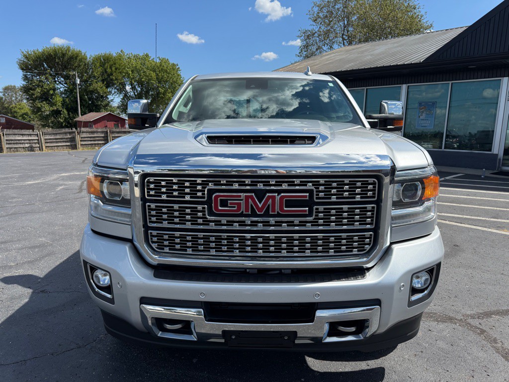 2019 GMC Sierra Image 8