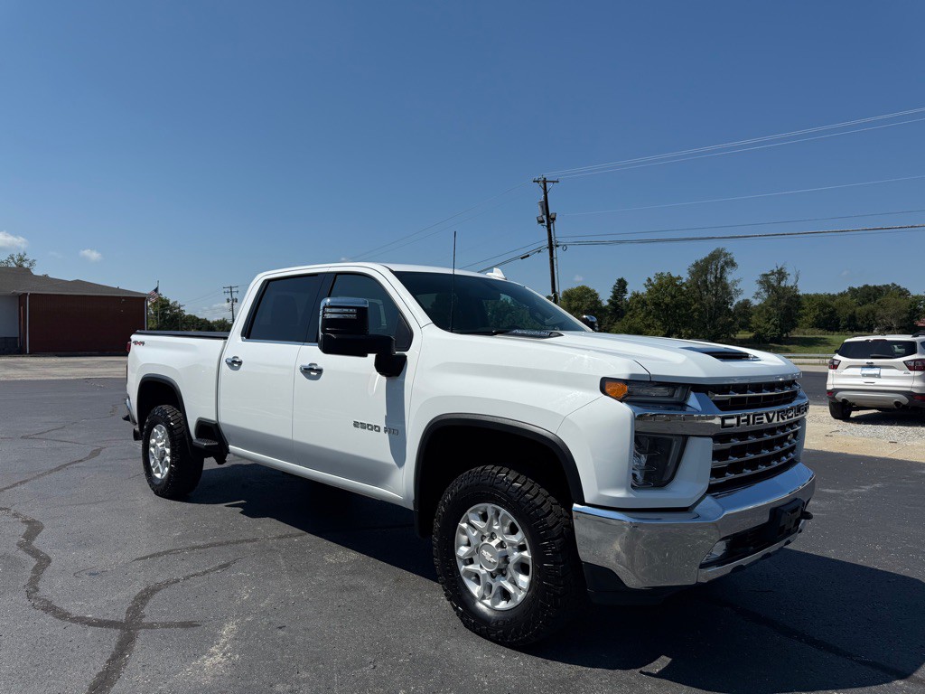 2020 Chevrolet Silverado 1500 Image 2