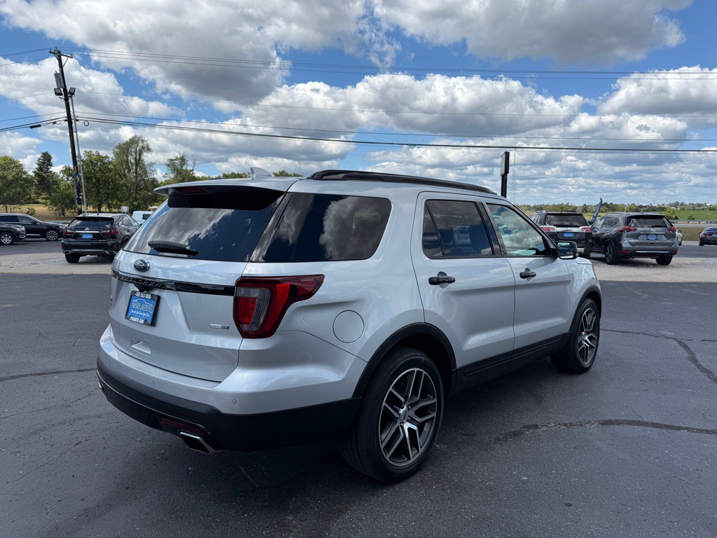 2017 Ford Explorer Image 5