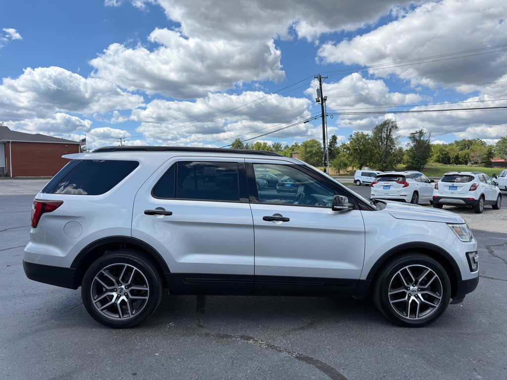 2017 Ford Explorer Image 6