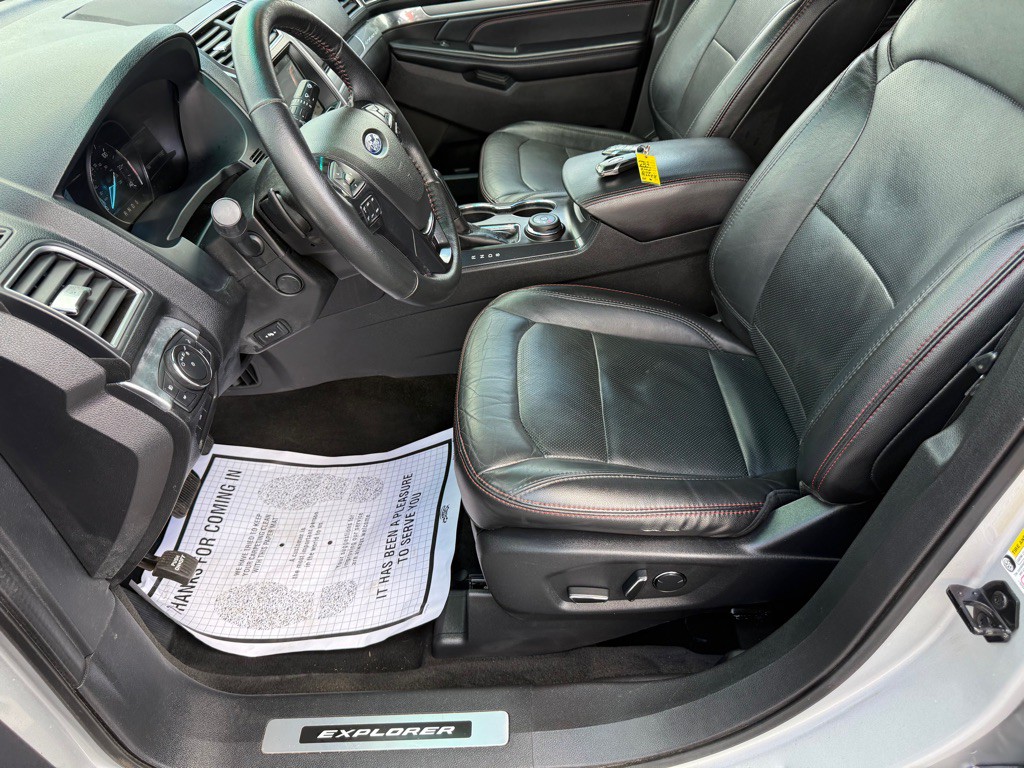 2017 Ford Explorer Image 10