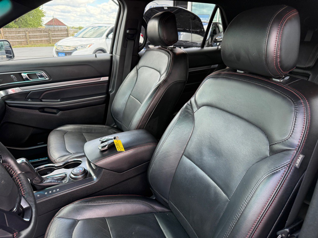 2017 Ford Explorer Image 11
