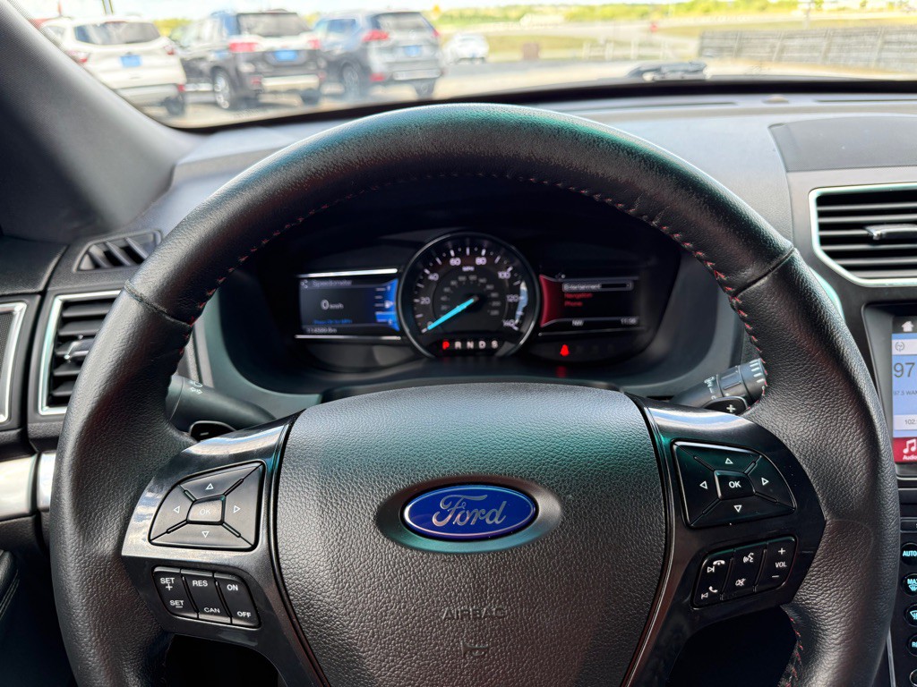 2017 Ford Explorer Image 15