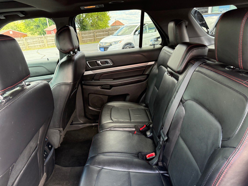 2017 Ford Explorer Image 24