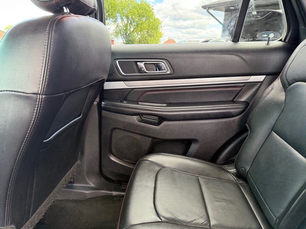 2017 Ford Explorer Image 26