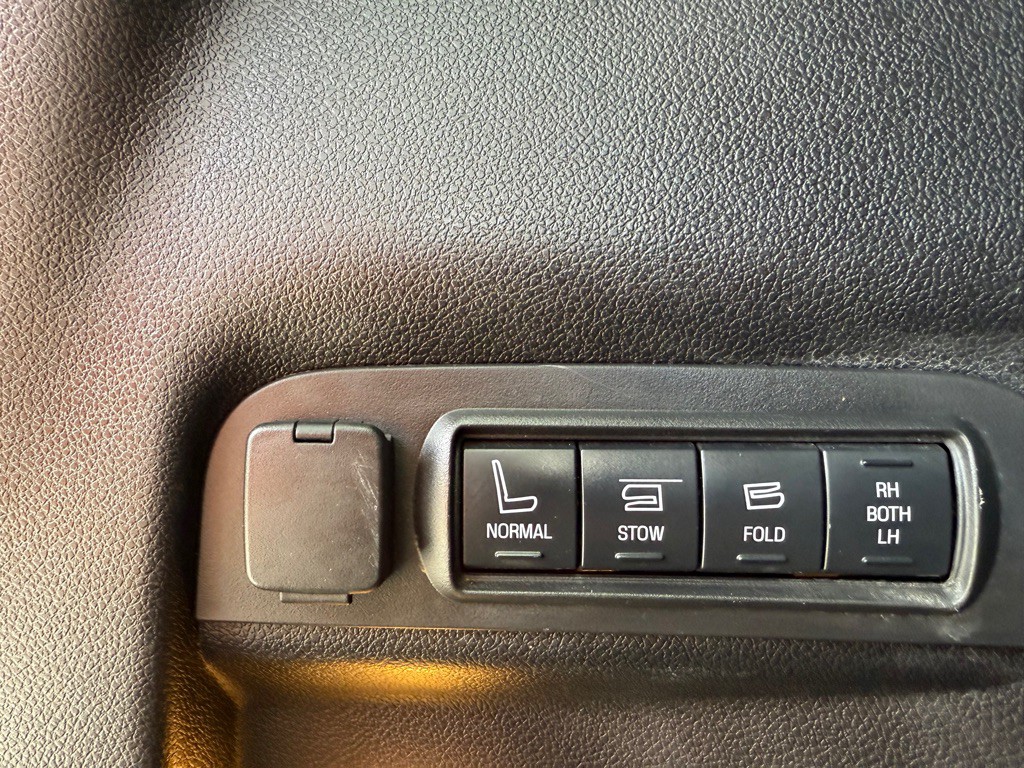 2017 Ford Explorer Image 30