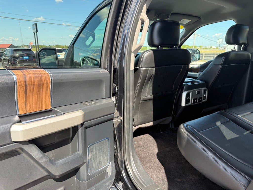 2017 Ford F-150 Image 25