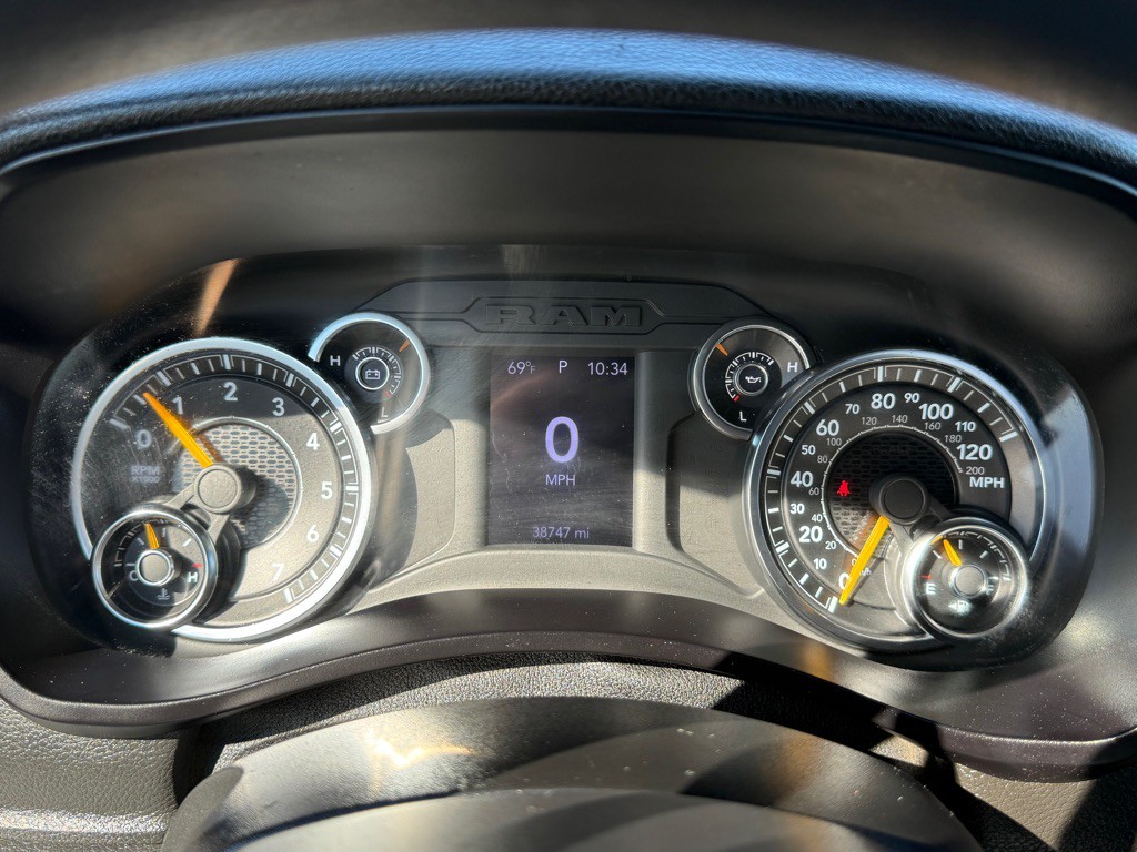2021 RAM 2500 Image 14