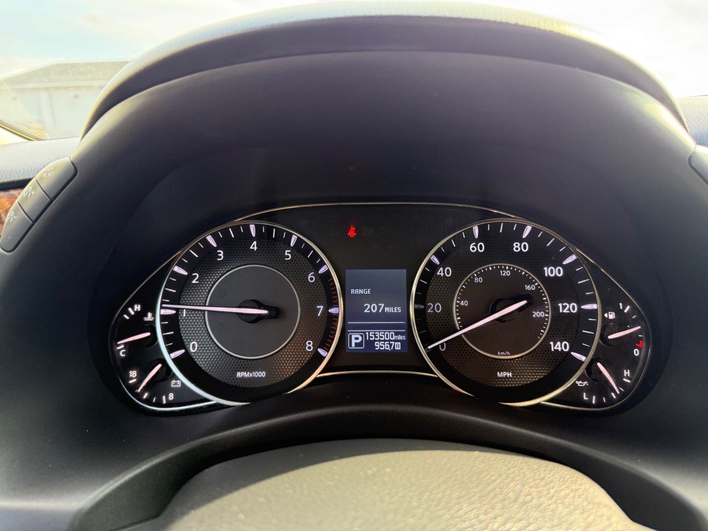 2017 Nissan Armada Image 11