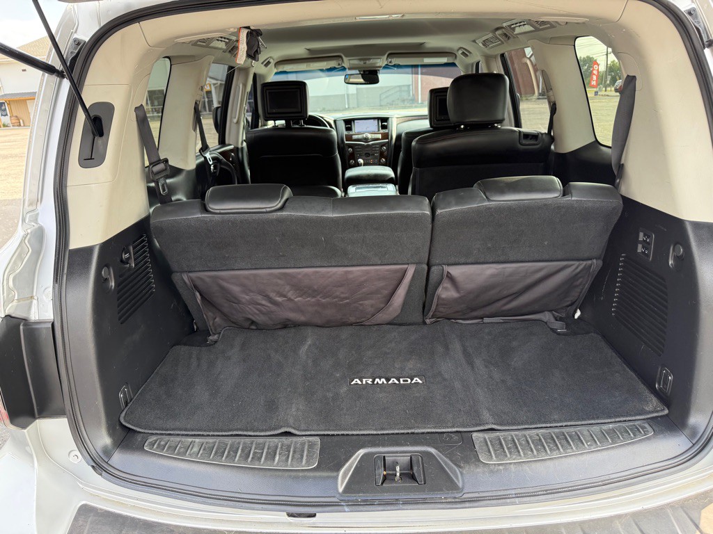 2017 Nissan Armada Image 26