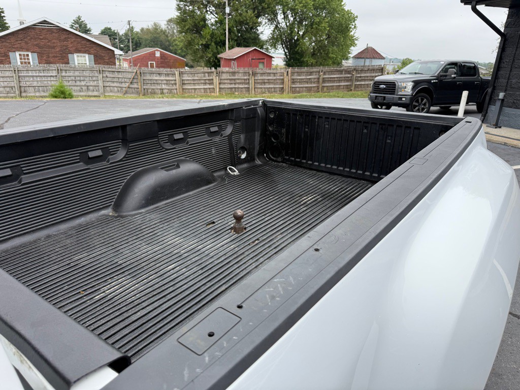 2015 Chevrolet Silverado 1500 Image 2