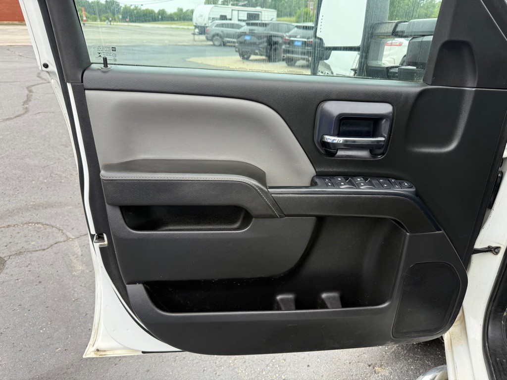 2015 Chevrolet Silverado 1500 Image 3