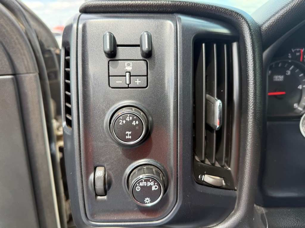 2015 Chevrolet Silverado 1500 Image 26