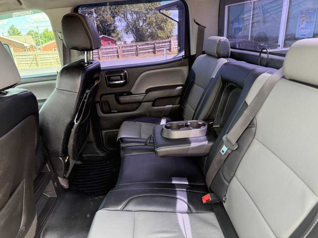 2015 Chevrolet Silverado 1500 Image 32