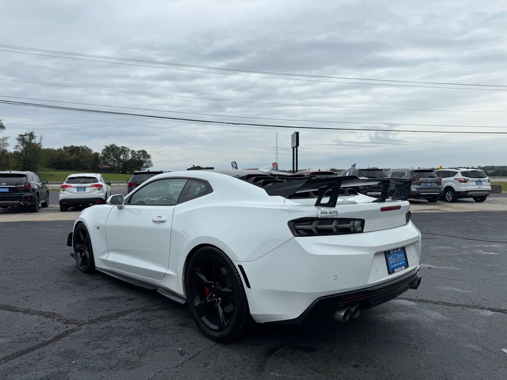2016 Chevrolet Camaro Image 3