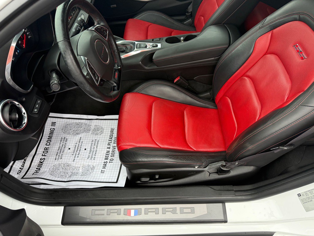 2016 Chevrolet Camaro Image 12