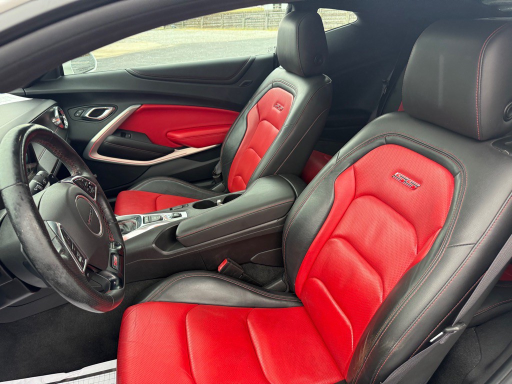 2016 Chevrolet Camaro Image 13
