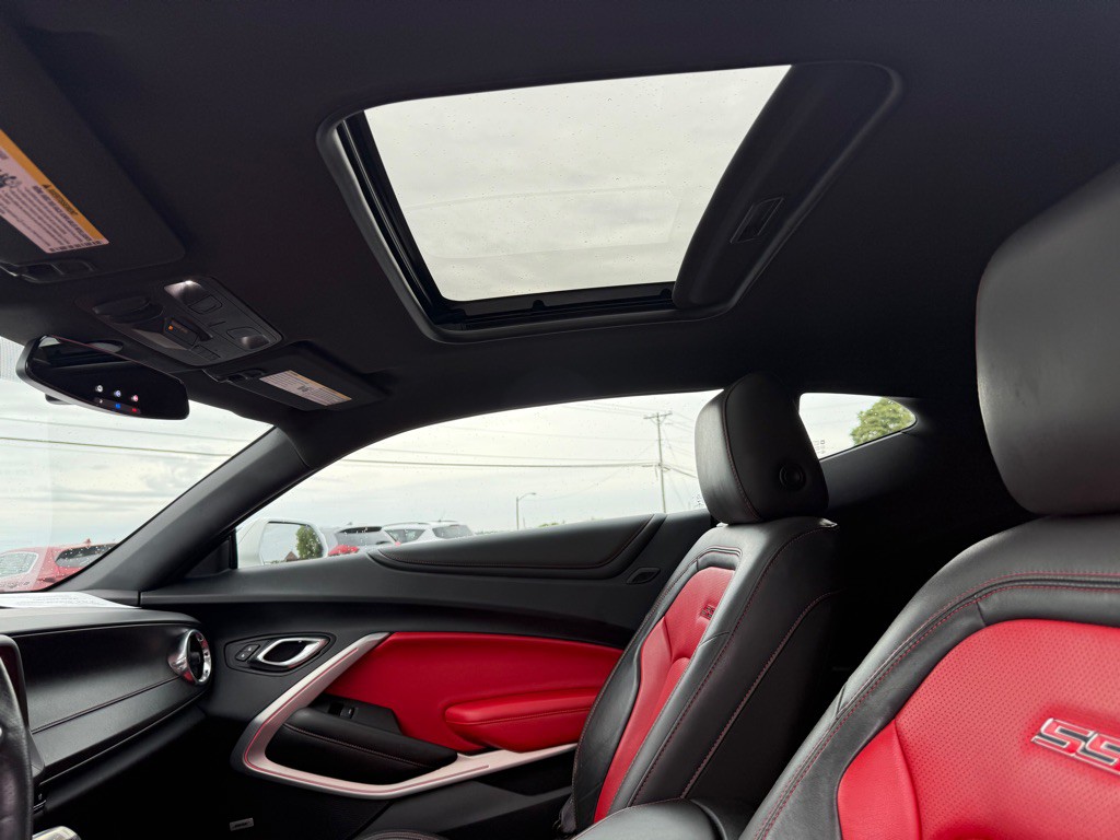 2016 Chevrolet Camaro Image 14