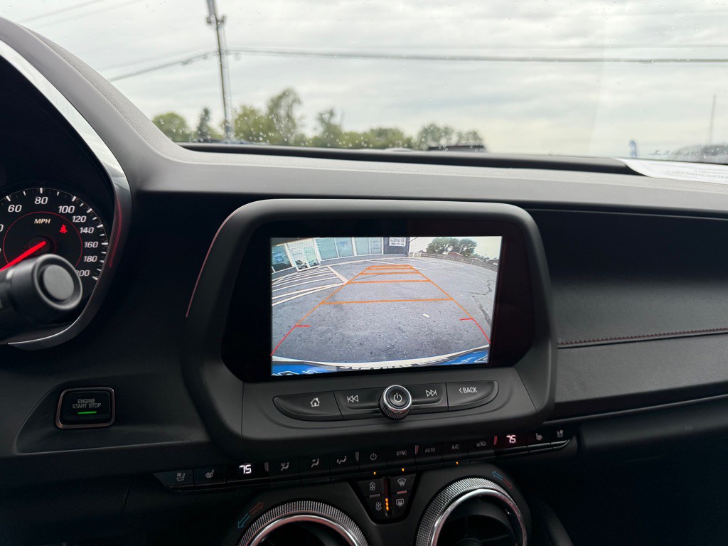 2016 Chevrolet Camaro Image 19
