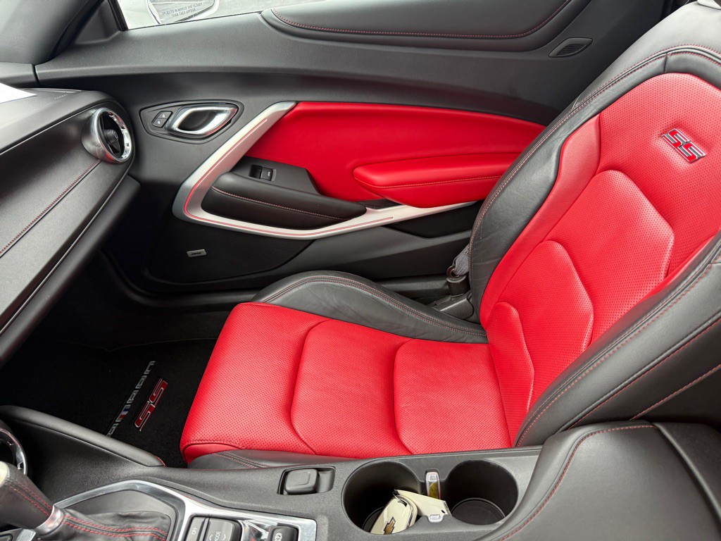 2016 Chevrolet Camaro Image 20