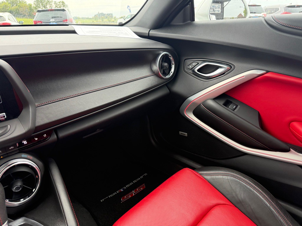 2016 Chevrolet Camaro Image 22