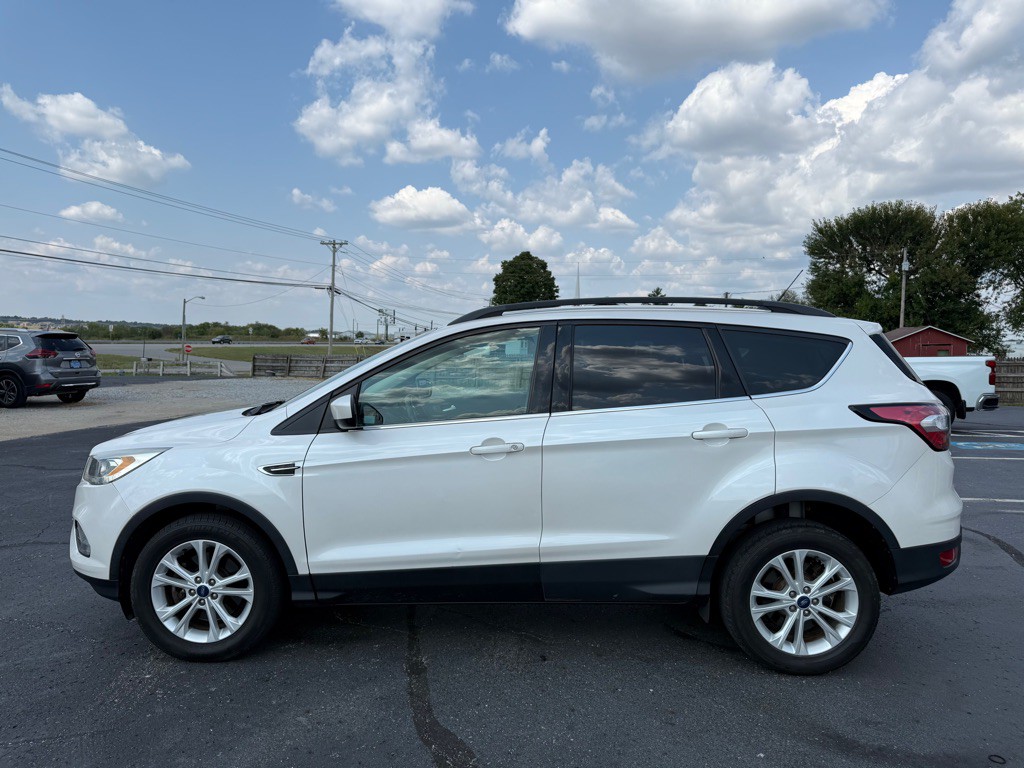 2018 Ford Escape Image 2