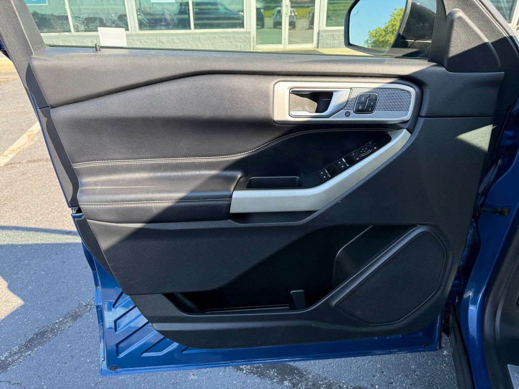 2021 Ford Explorer Image 9