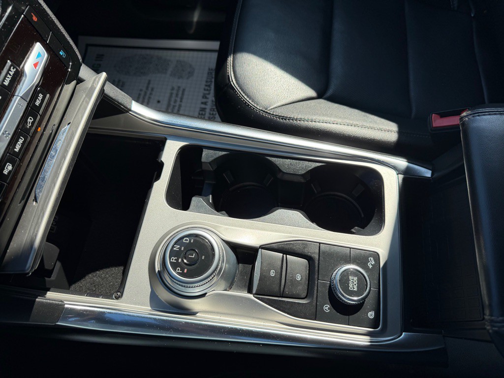 2021 Ford Explorer Image 16