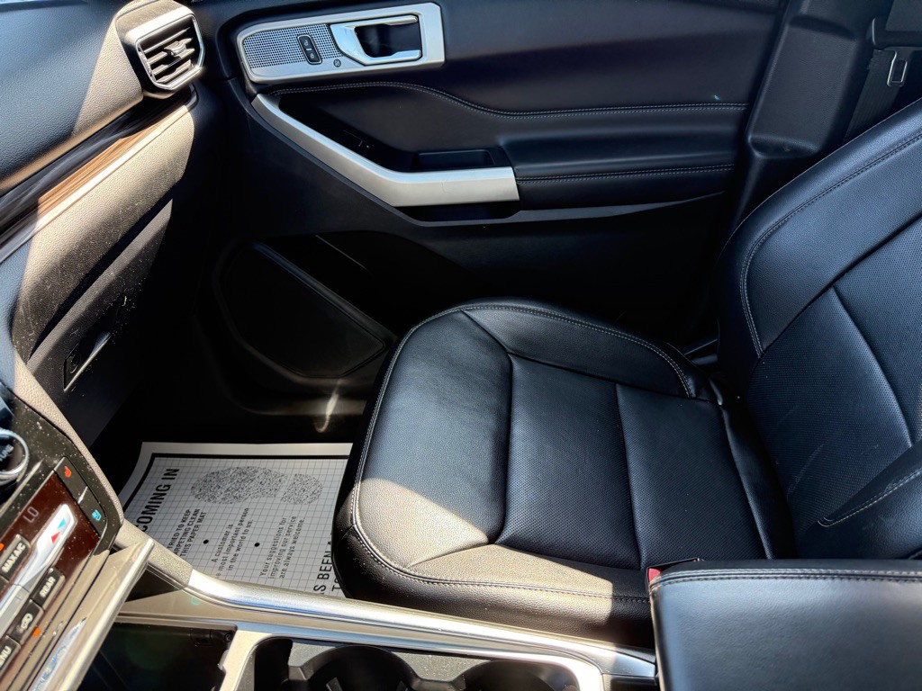 2021 Ford Explorer Image 17