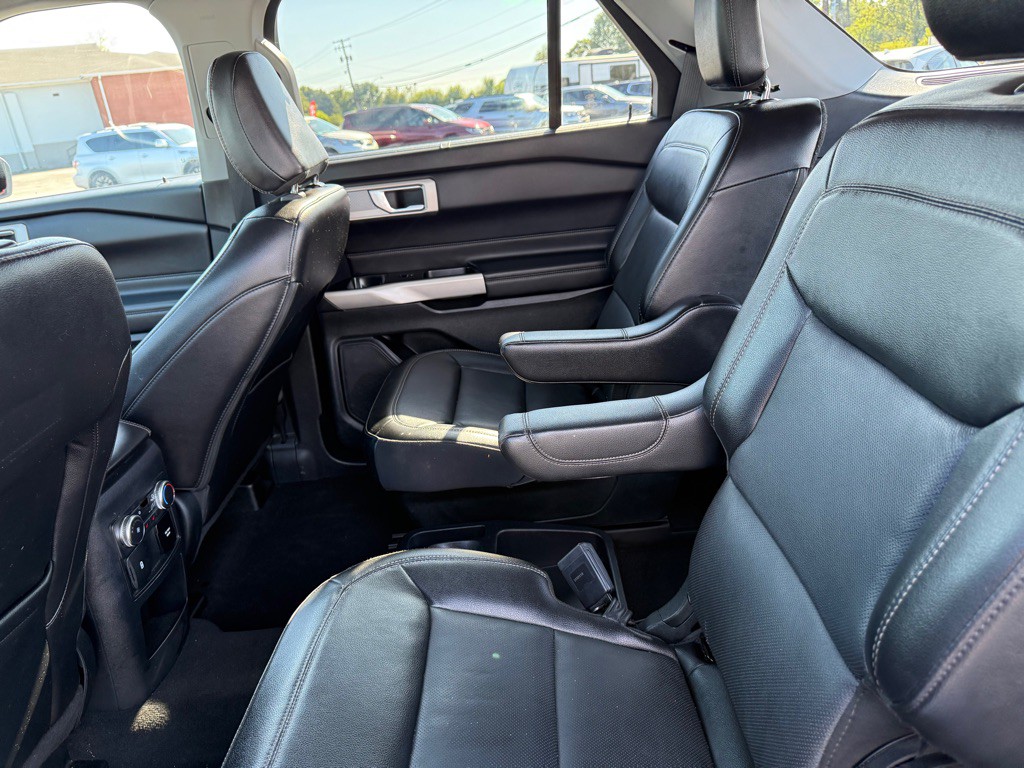2021 Ford Explorer Image 21