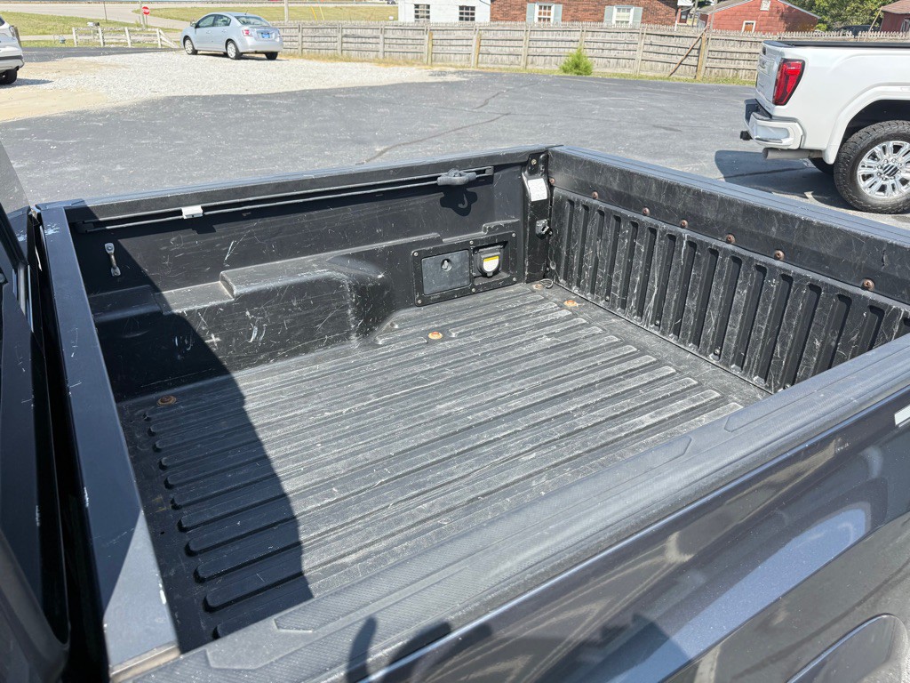 2017 Toyota Tacoma Image 28