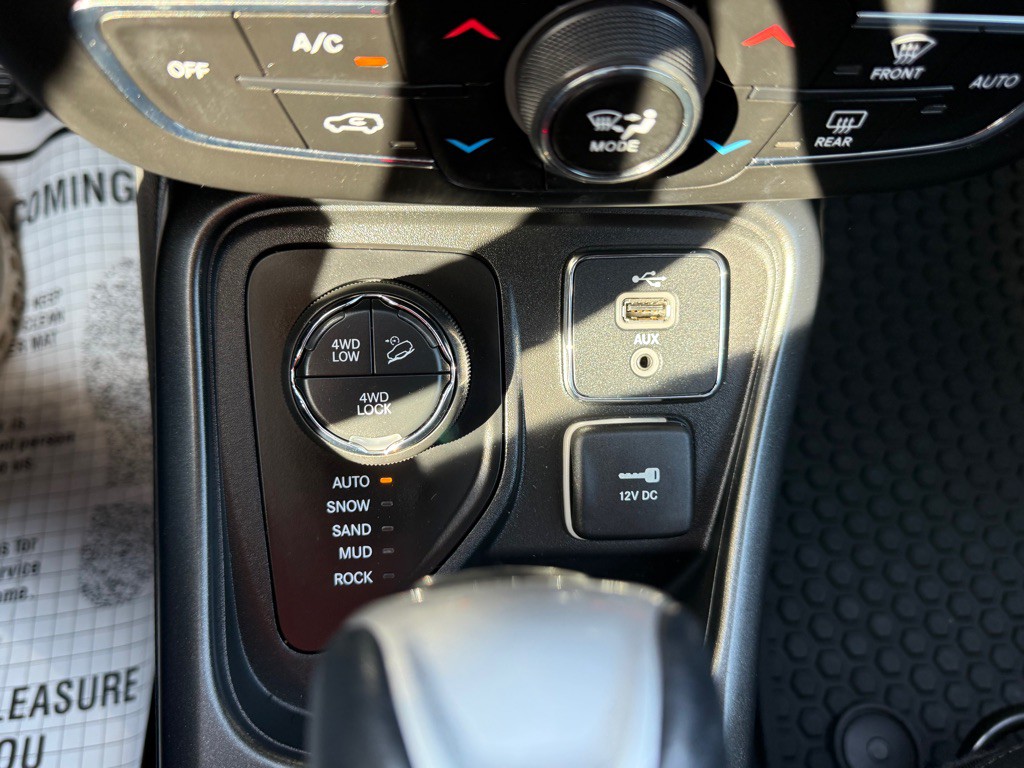 2018 Jeep Compass Image 18