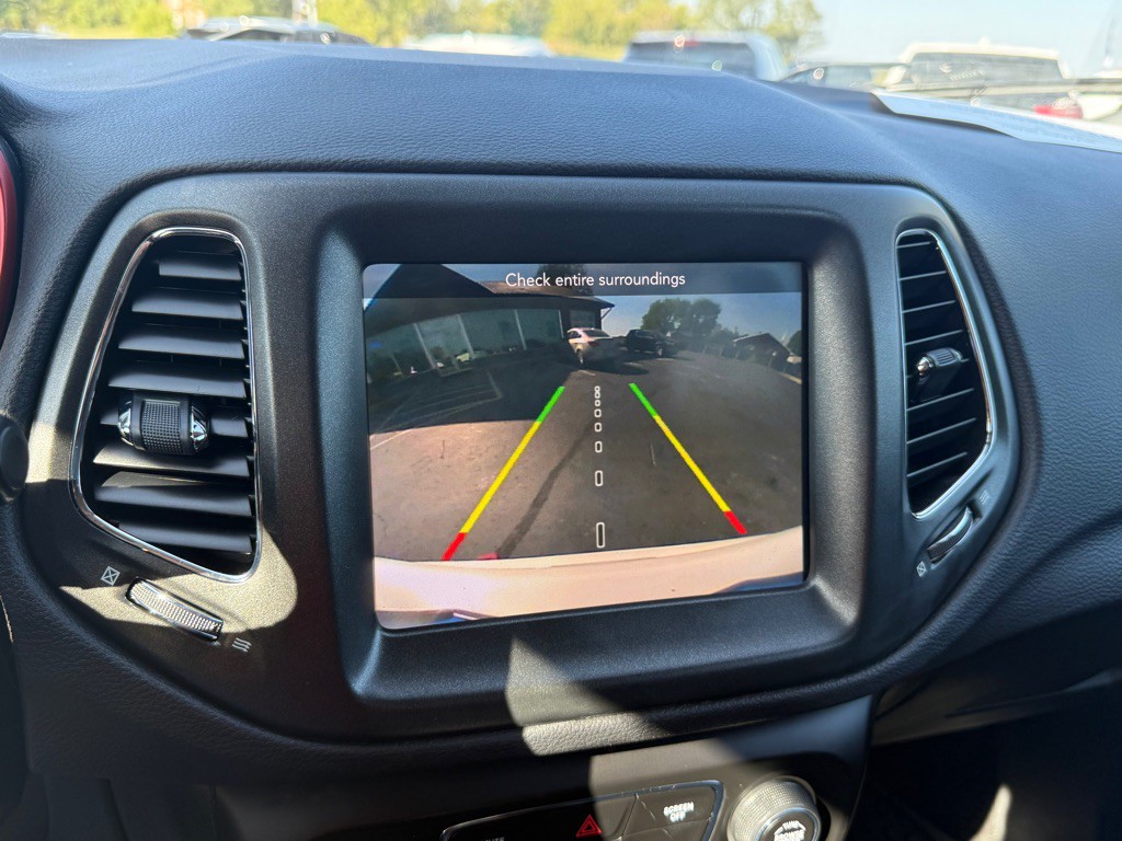 2018 Jeep Compass Image 21