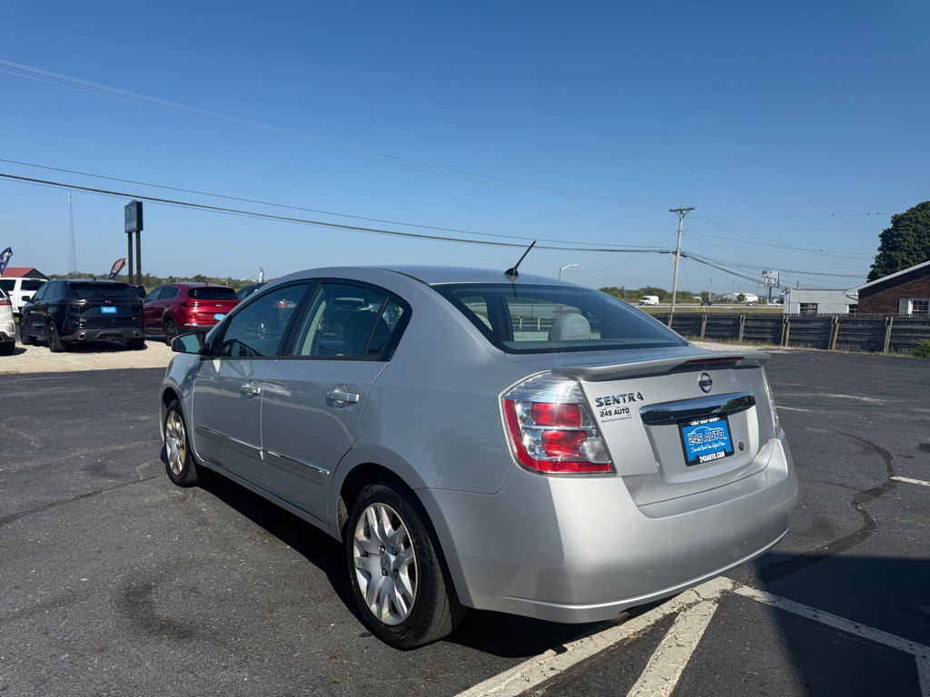 2011 Nissan Sentra Image 3