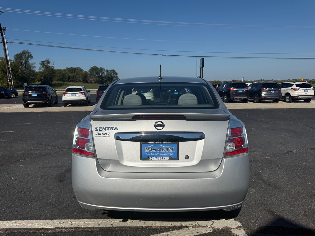 2011 Nissan Sentra Image 4