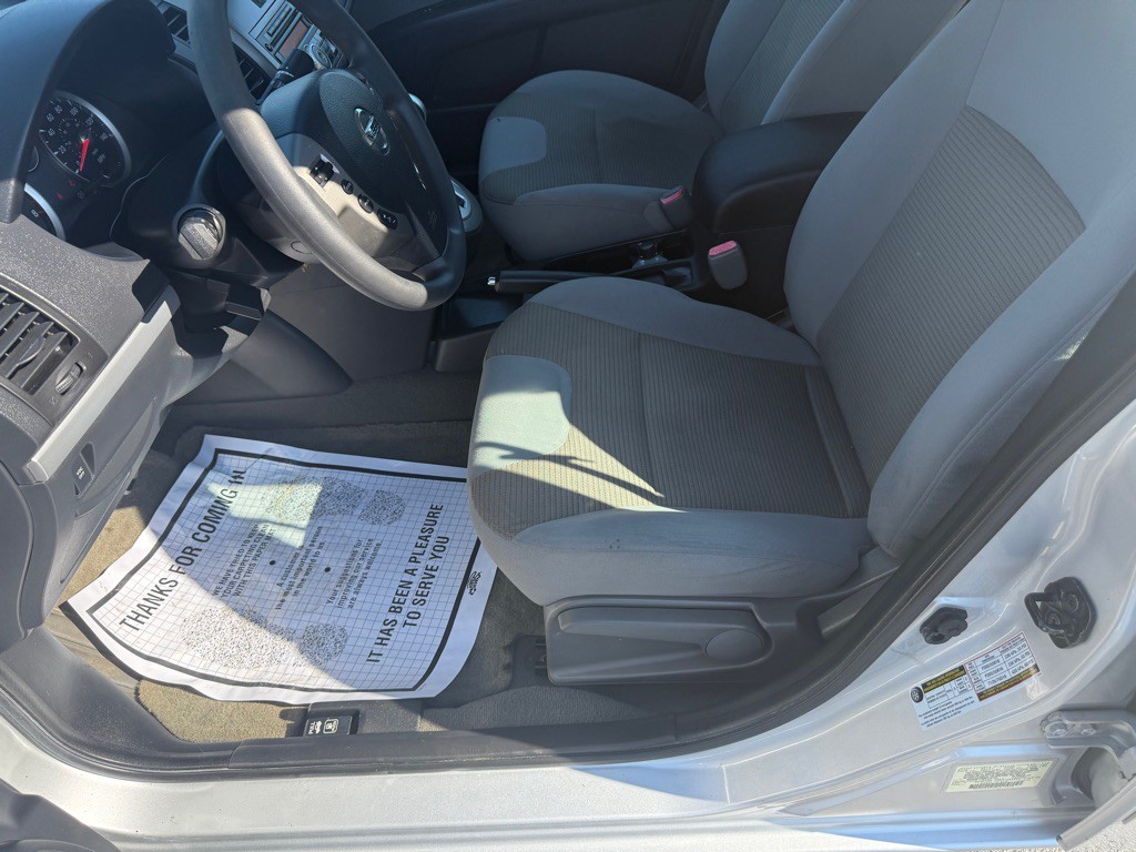 2011 Nissan Sentra Image 10