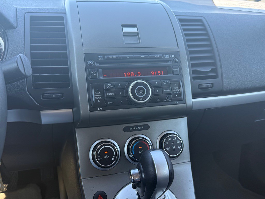 2011 Nissan Sentra Image 14