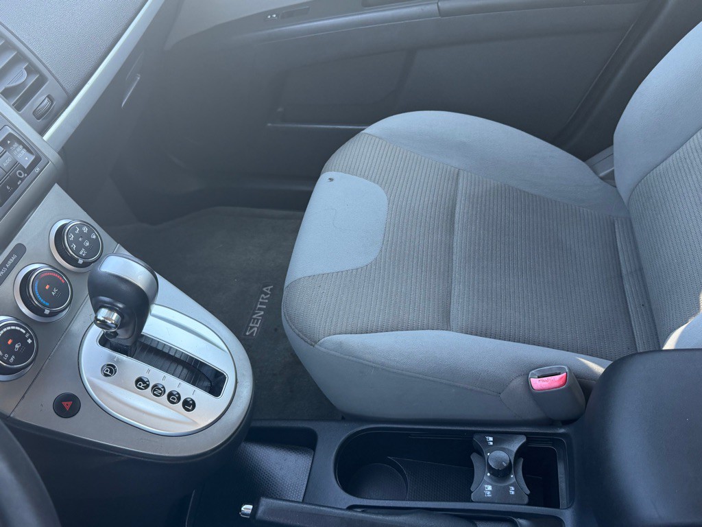 2011 Nissan Sentra Image 15