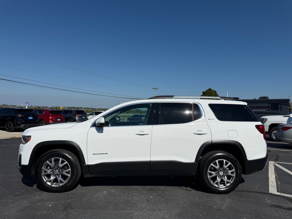 2023 GMC Acadia Image 2