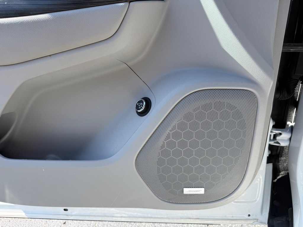 2023 GMC Acadia Image 10
