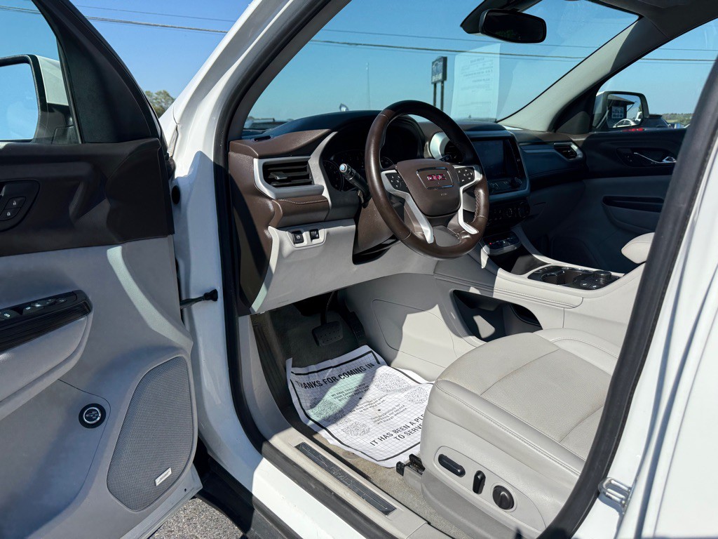 2023 GMC Acadia Image 11