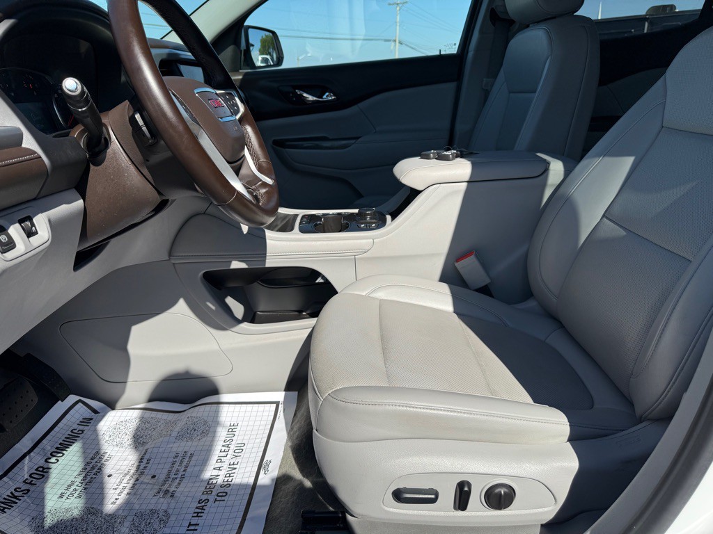 2023 GMC Acadia Image 12