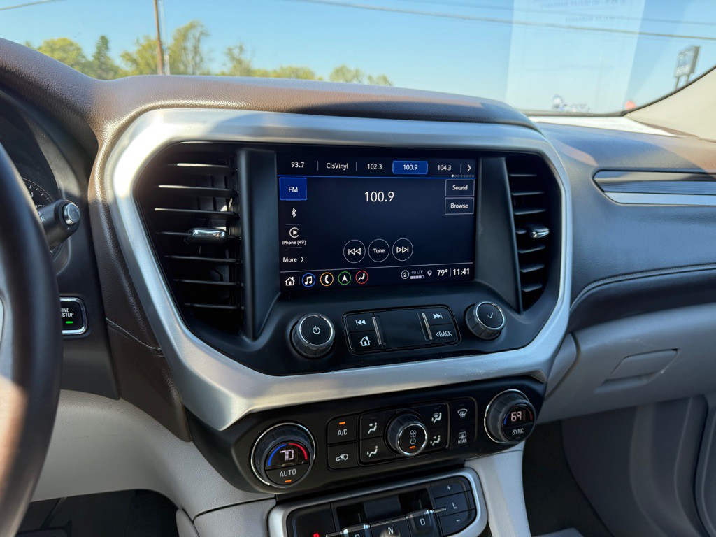 2023 GMC Acadia Image 16