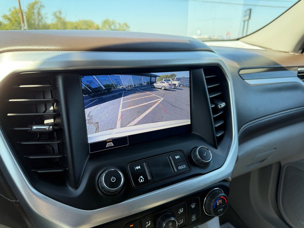 2023 GMC Acadia Image 23
