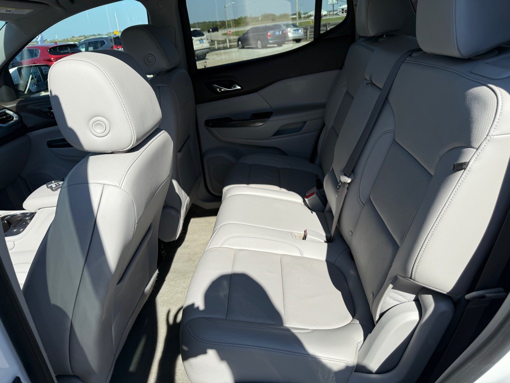 2023 GMC Acadia Image 26