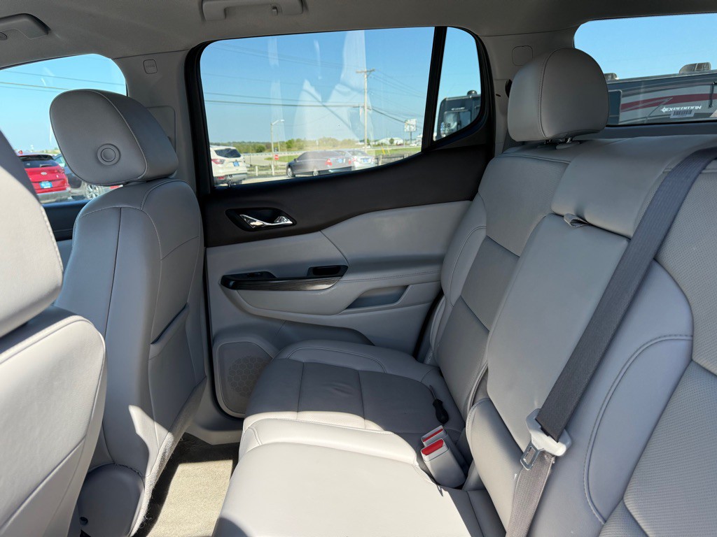 2023 GMC Acadia Image 27