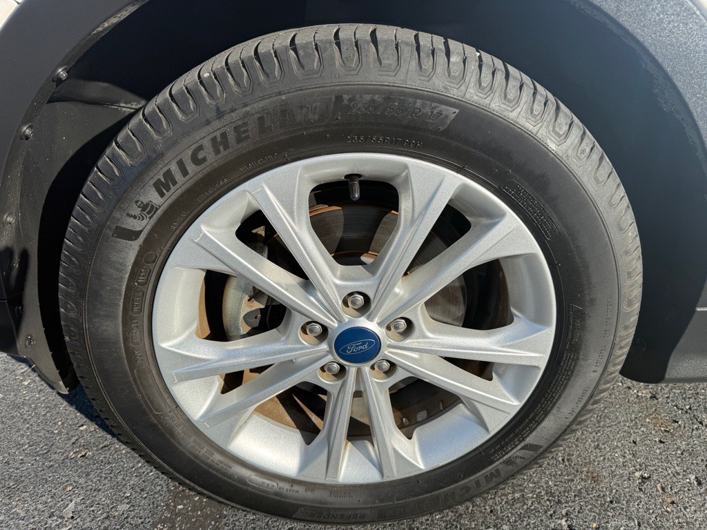 2019 Ford Escape Image 9