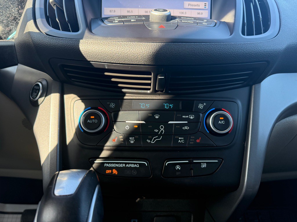 2019 Ford Escape Image 16