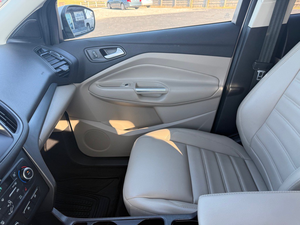 2019 Ford Escape Image 19