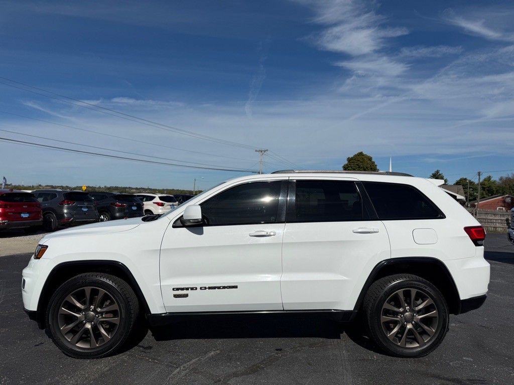 2016 Jeep Grand Cherokee Image 2